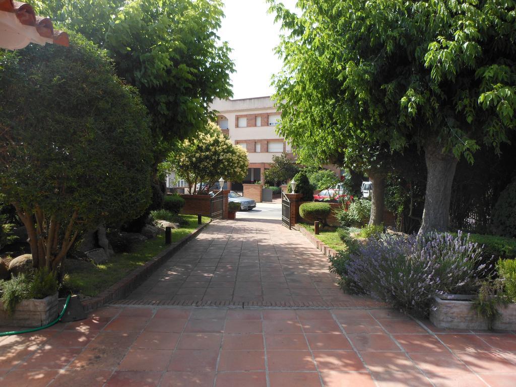 Hostal Can Pou Vidreres Exterior photo
